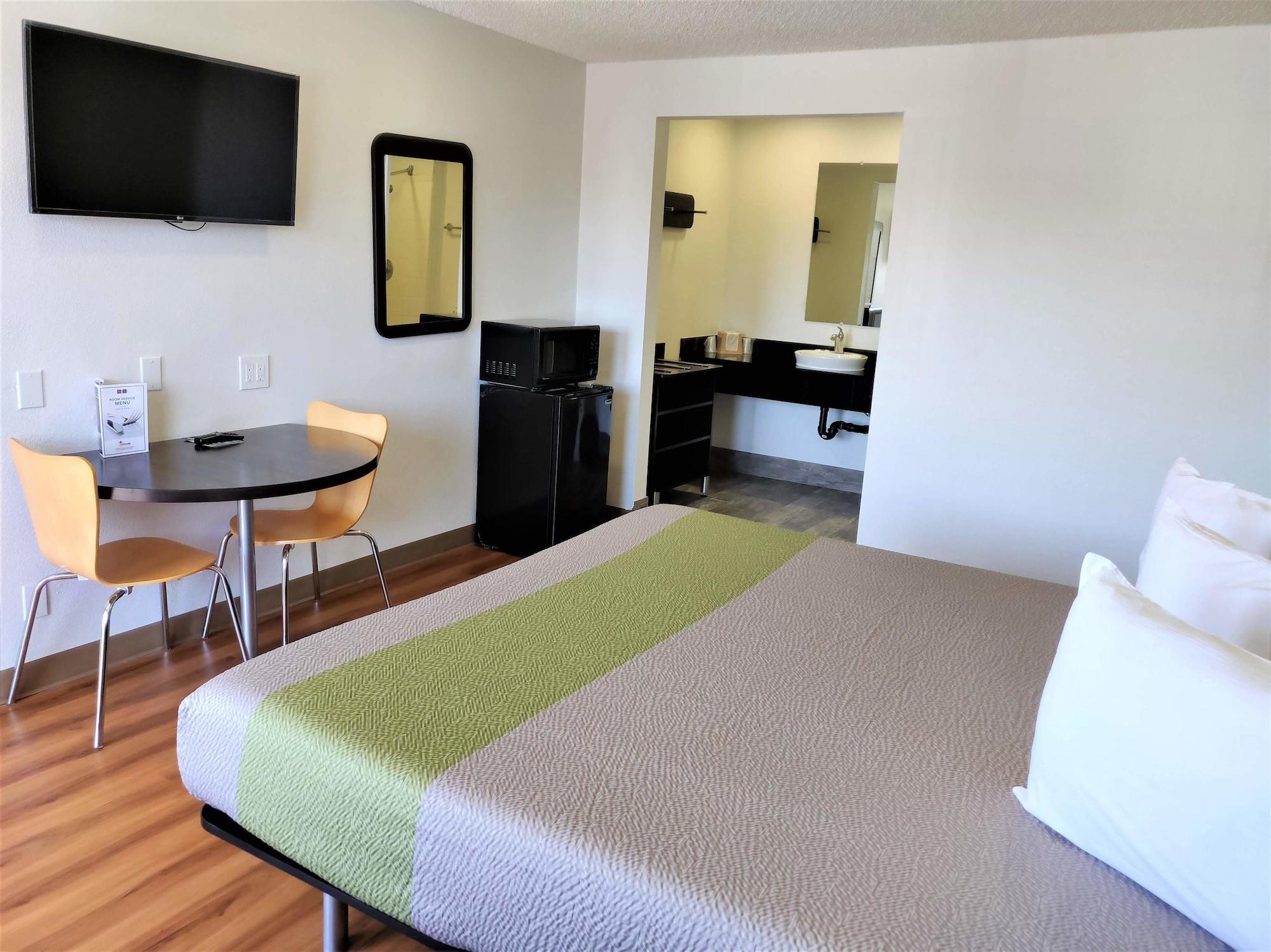 Motel 6-Fresno, Ca - Yosemite Hwy Экстерьер фото