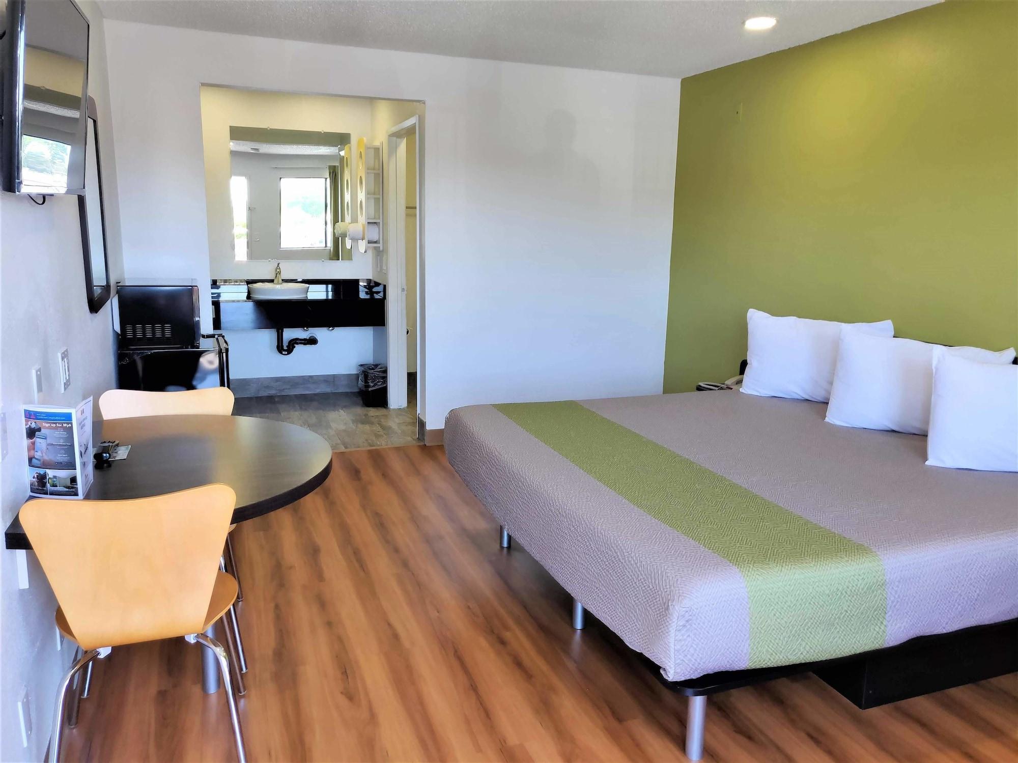 Motel 6-Fresno, Ca - Yosemite Hwy Экстерьер фото