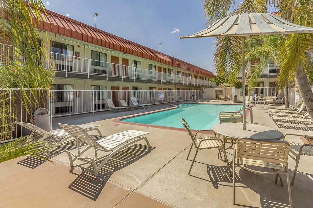 Motel 6-Fresno, Ca - Yosemite Hwy Экстерьер фото