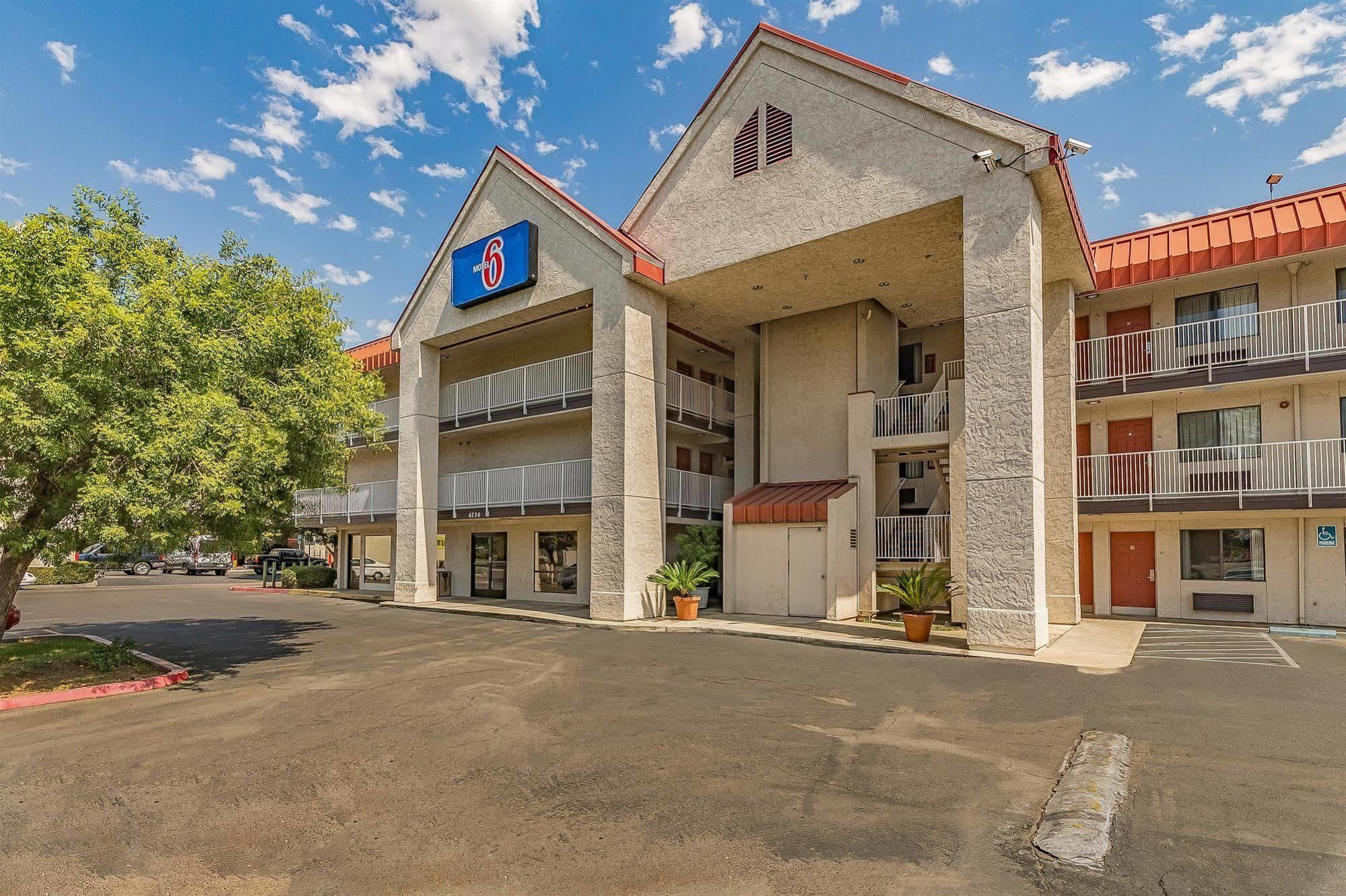 Motel 6-Fresno, Ca - Yosemite Hwy Экстерьер фото