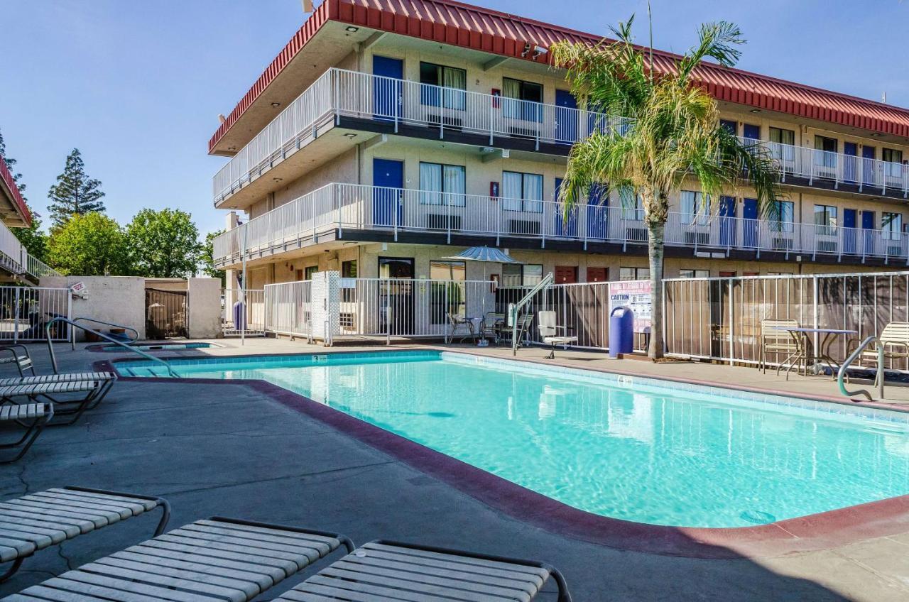 Motel 6-Fresno, Ca - Yosemite Hwy Экстерьер фото
